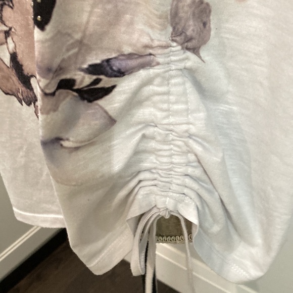 Floral Short Sleeve Top - Black and Gray - Picture 3 of 11